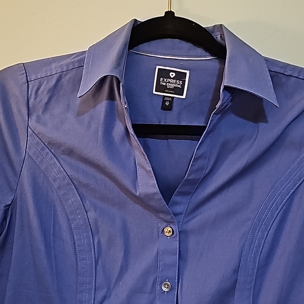 'Express,' Size X-Small, The Essential Shirt - Picture 2 of 4